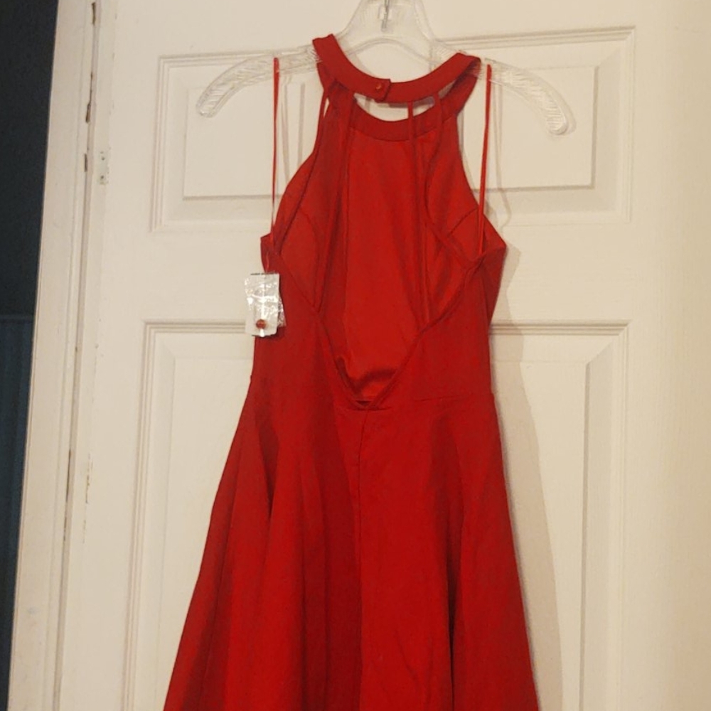 Dress - Picture 2 of 2